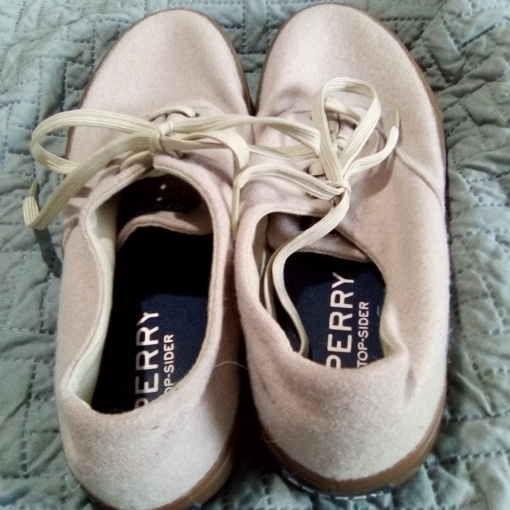 SPERRY men's tan boat shoes. Size 8. - Picture 2 of 6